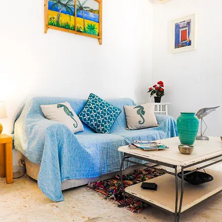 Driftwood Beach House, Corfu 펜션 아카라비